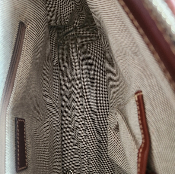 Dooney & Bourke Vintage Double Pocket Satchel w/ Flap, & Wristlet, EUC!! - Picture 14 of 16